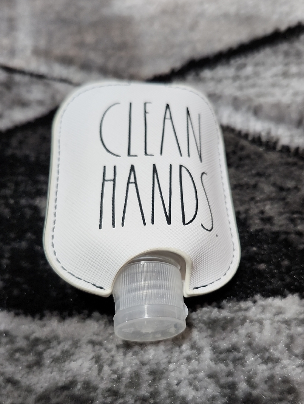 RAE DUNN "CLEAN HANDS" WHITE FAUX-LEATHER POUCH CLIP-ON TRAVEL HOLDER KEYCHAIN